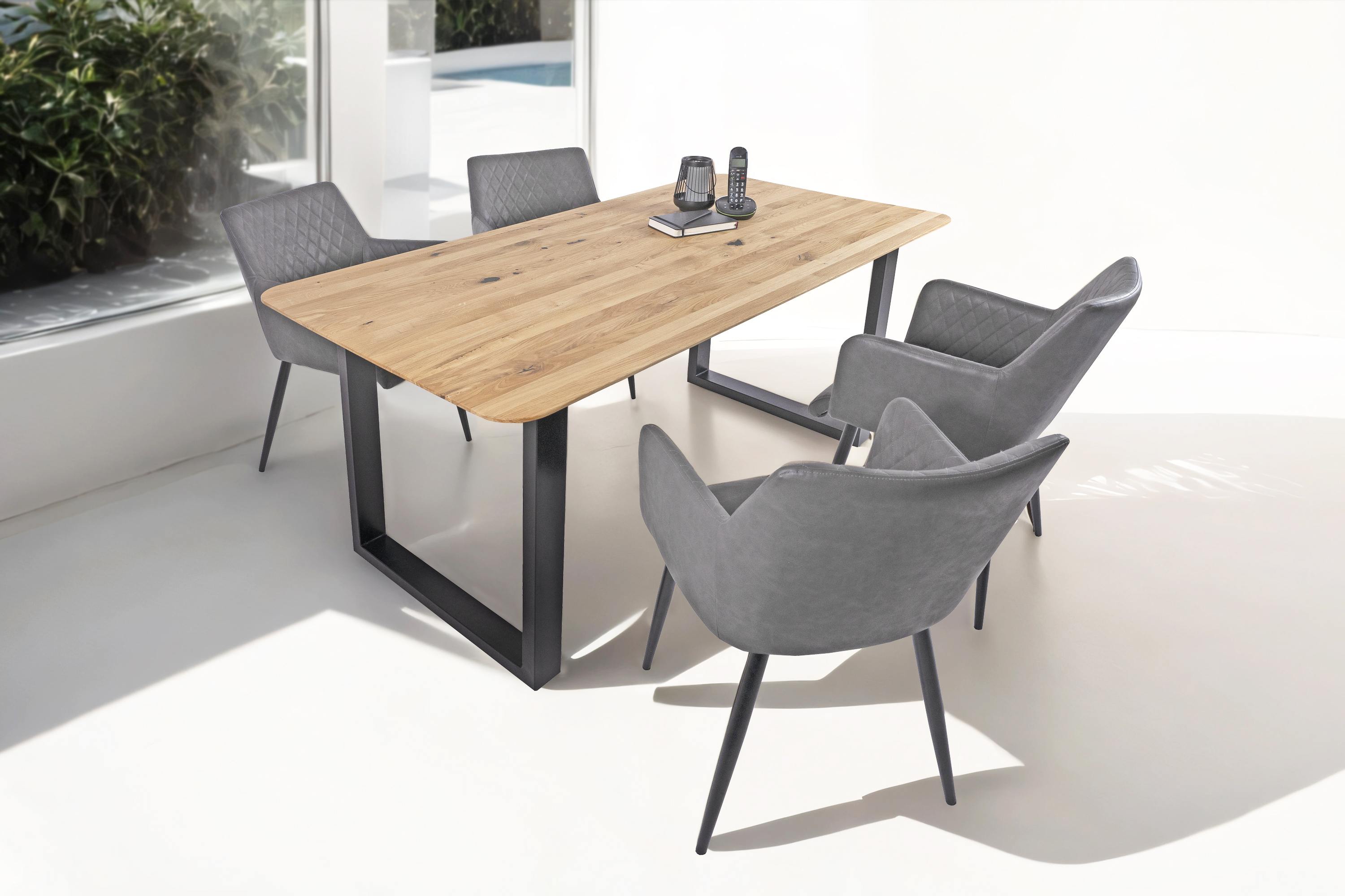 Esszimmertisch Schweizer Kante rund massiv & geölt Eiche 200x100 schwarz U-Gestell Lotte