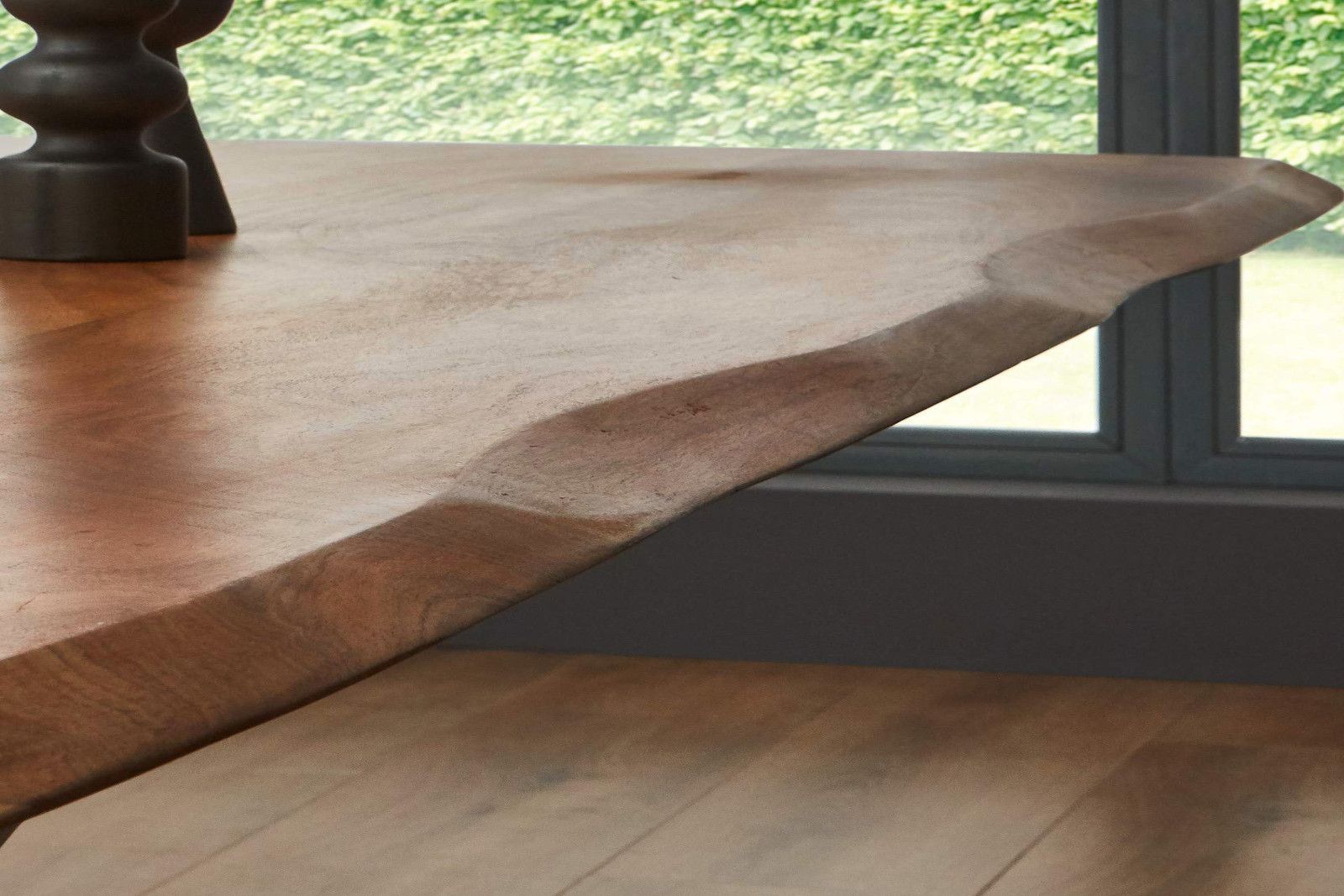 Esstisch Baumkante Akazie natur 140(220)x90 Ansteckplatten schwarz ADINA