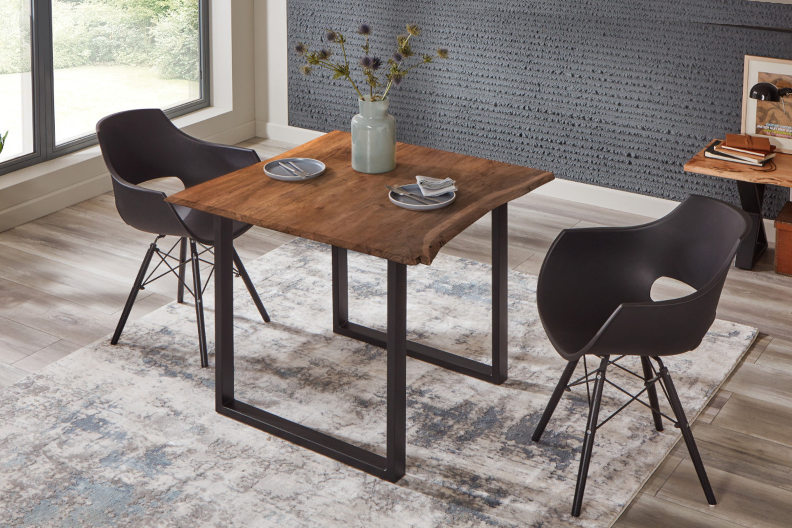 Esstisch Baumkante massiv Akazie nussbaumfarben 90 x 90 cm schwarz U-Gestell BILLY Esstisch Baumkante massiv Akazie nussbaumfarben 90 x 90 cm schwarz U-Gestell BILLY