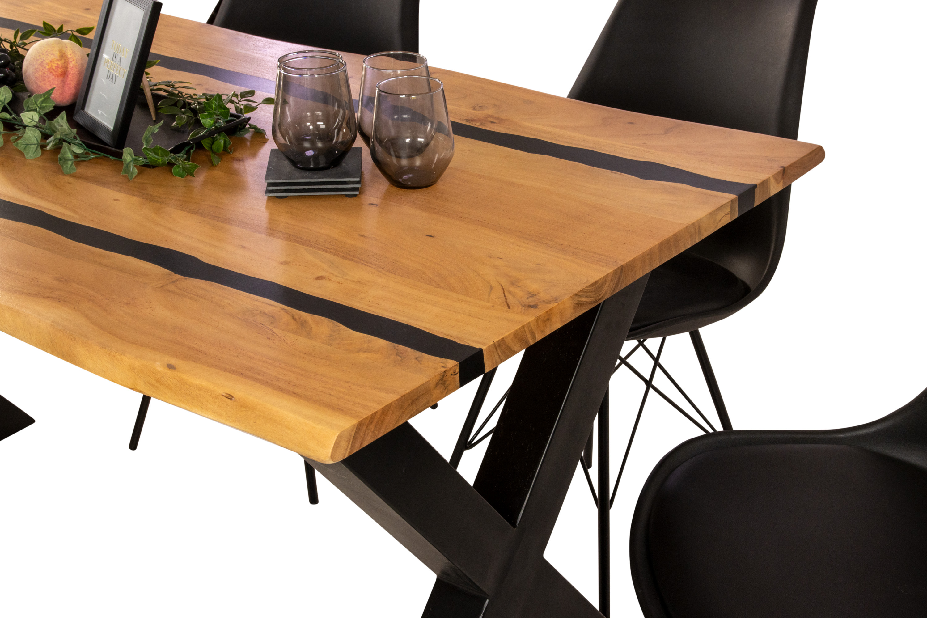 Esstisch 180 x 90 cm Akazie massiv natur mit schwarzen Resin-Adern X-Gestell schwarz PETER