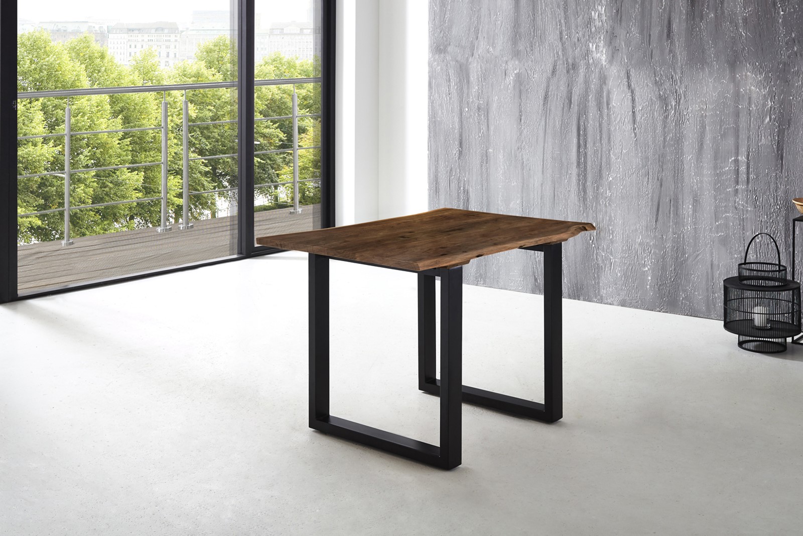 Esstisch Baumkante massiv Akazie nussbaum 140 x 80 schwarz U-Gestell LUBIN