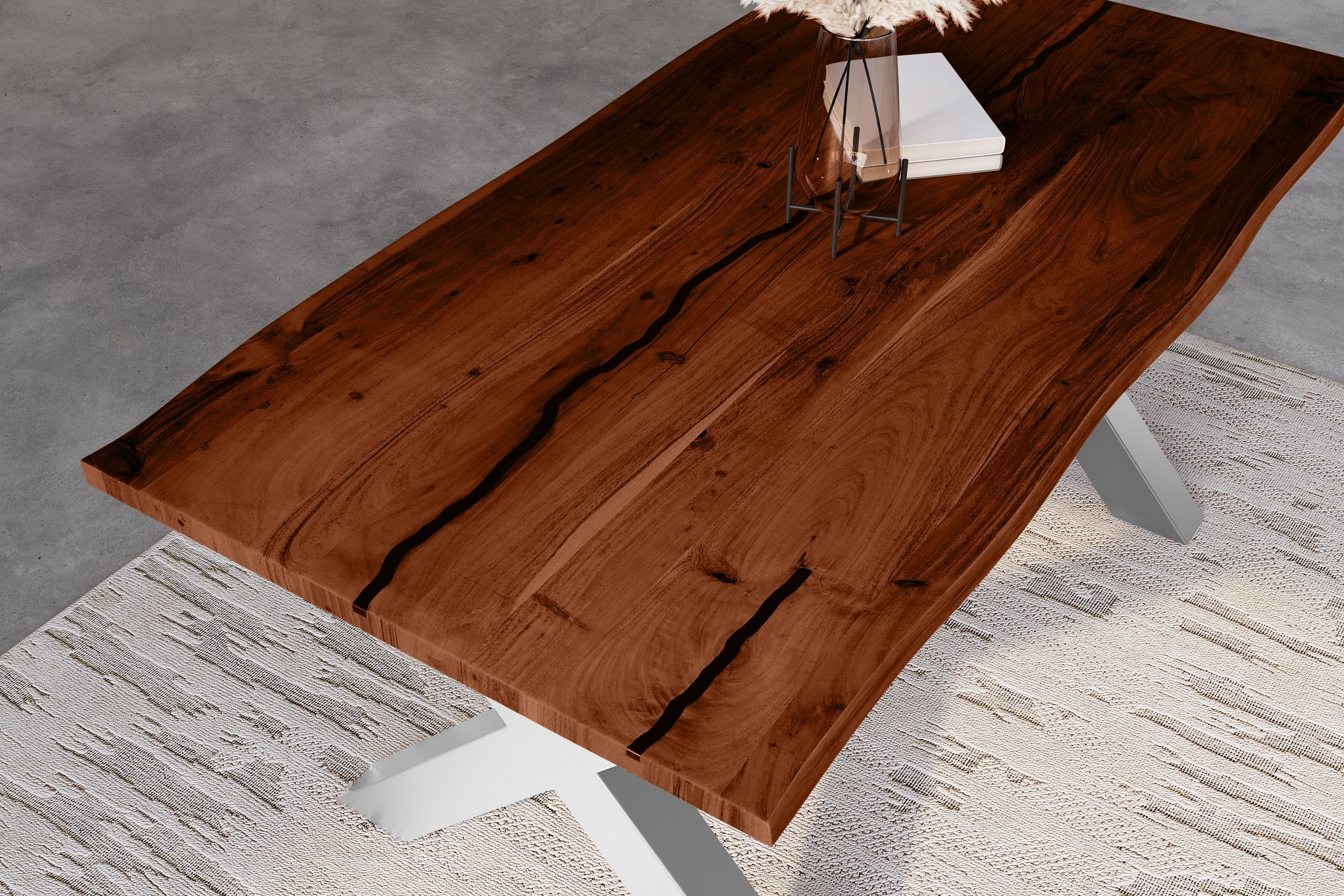 Baumkantentisch Akazie mit schwarzen Resin-Adern nussbaumfarben 140 x 80 cm X-Gestell silber POLLY
