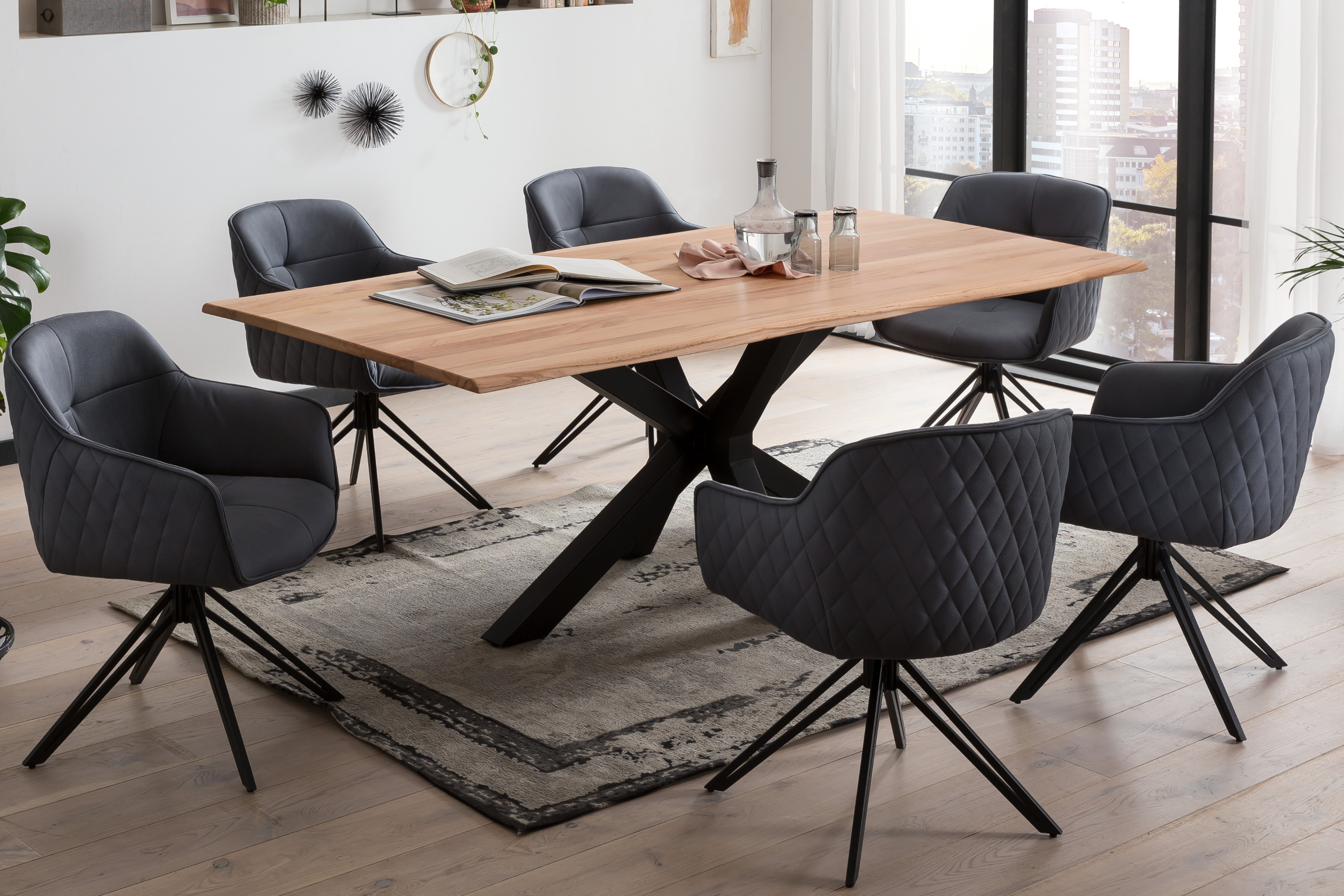 Esstisch Baumkante Massiv Wildbuche 160 x 85 schwarz Spider-Gestell Gent