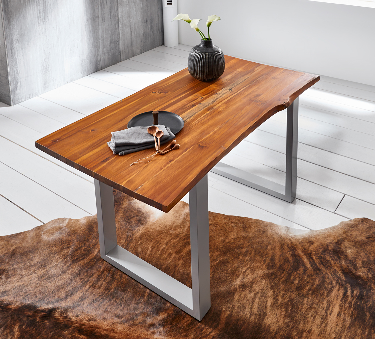  Esstisch Baumkante massiv Akazie cognac 180 x 90 silber Esra