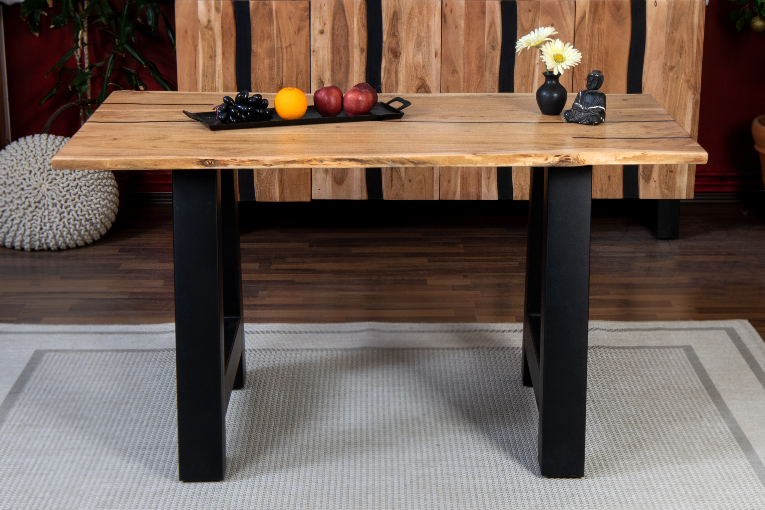 Baumkantentisch Akazie mit schwarzen Resin-Adern naturfarben 160 x 85 cm A-Gestell schwarz POLLY