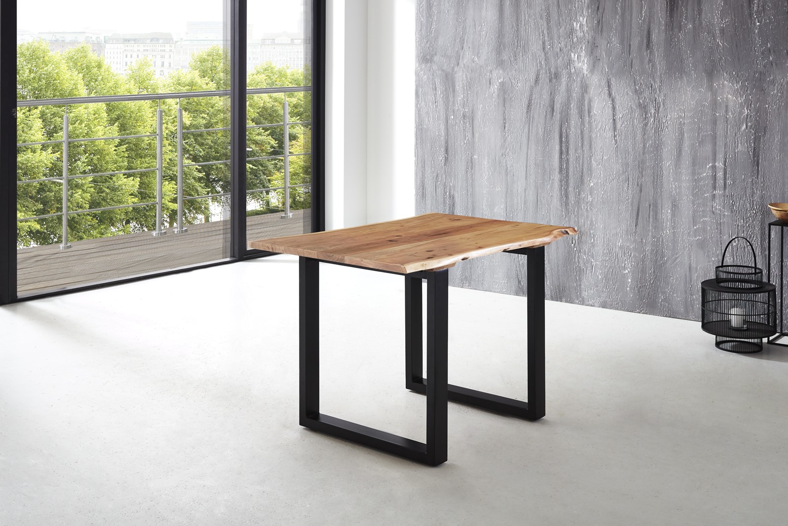 Esstisch Baumkante massiv Akazie natur 140 x 80 schwarz U-Gestell LUBIN