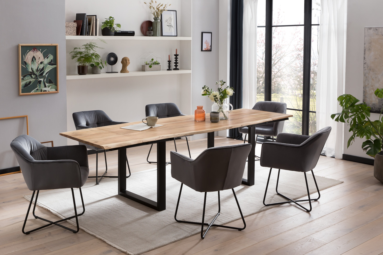 Esstisch Baumkante Akazie natur 140(220)x90 Ansteckplatten schwarz PAULO