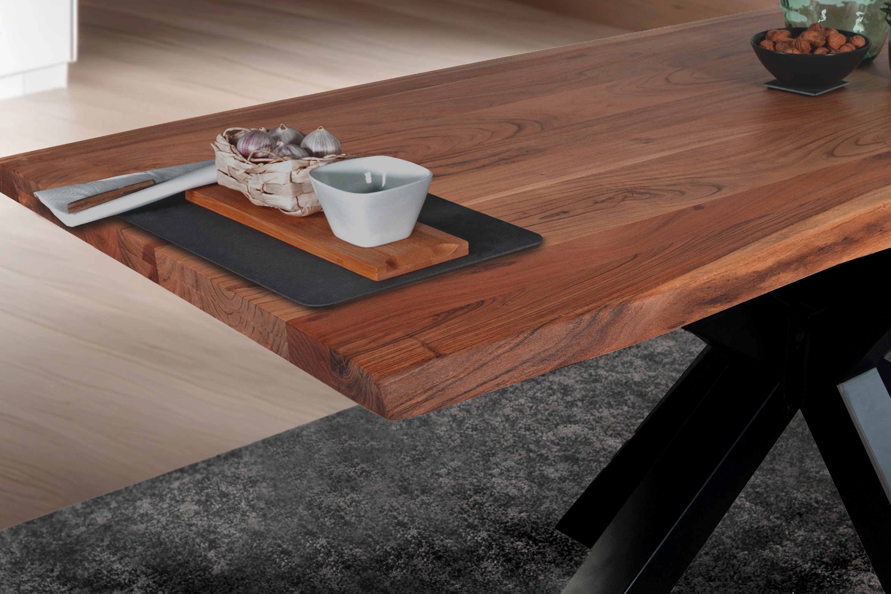 Esstisch Baumkante massiv Akazie Nussbaum 280 x 100 Spider-Gestell schwarz TIM