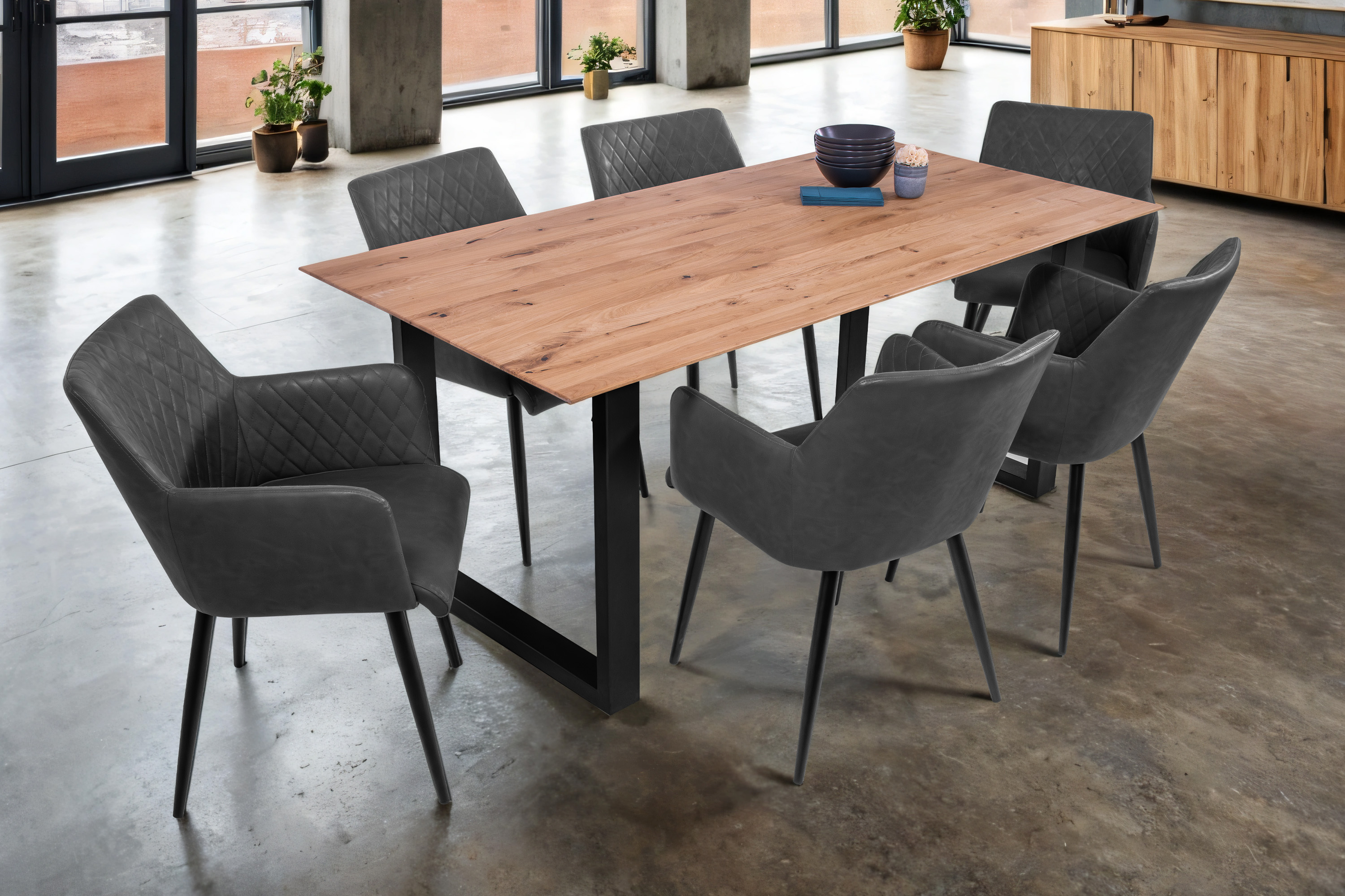 Esszimmertisch Schweizer Kante eckig massiv & geölt Eiche 200x100 schwarz U-Gestell Lotte