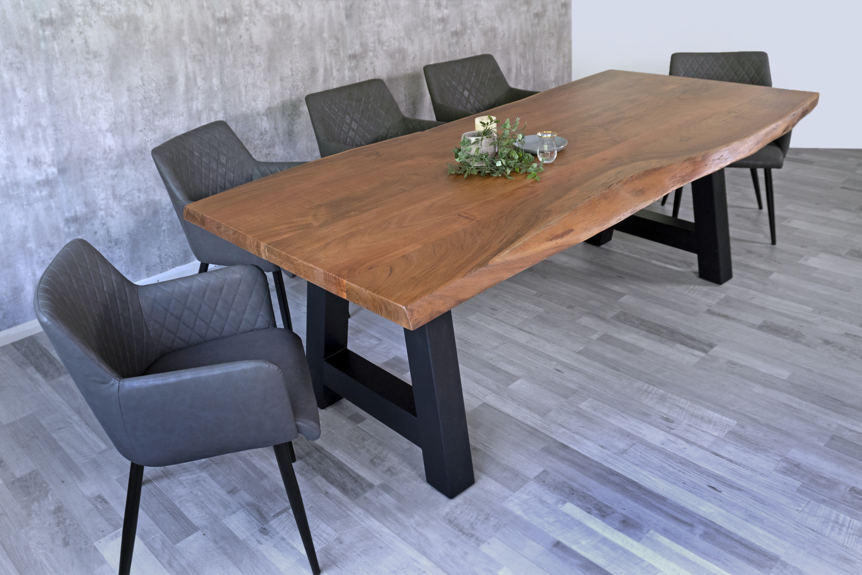 Esstisch Baumkante massiv Akazie Nussbaum 300 x 100 A-Gestell schwarz CALI