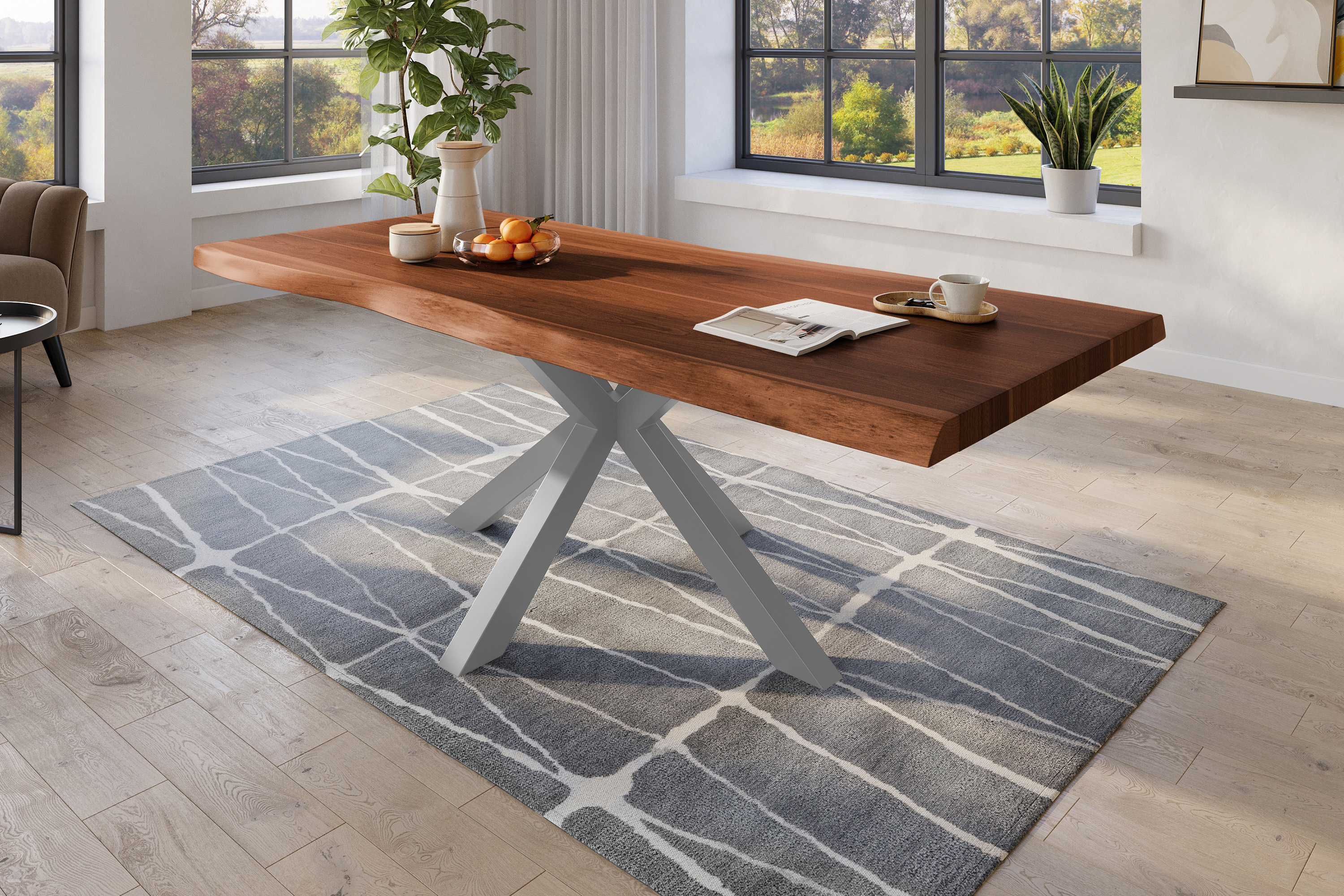 Esstisch Baumkante massiv Akazie nussbaumfarben 240 x 120 Spider-Gestell Metall silber TITAN
