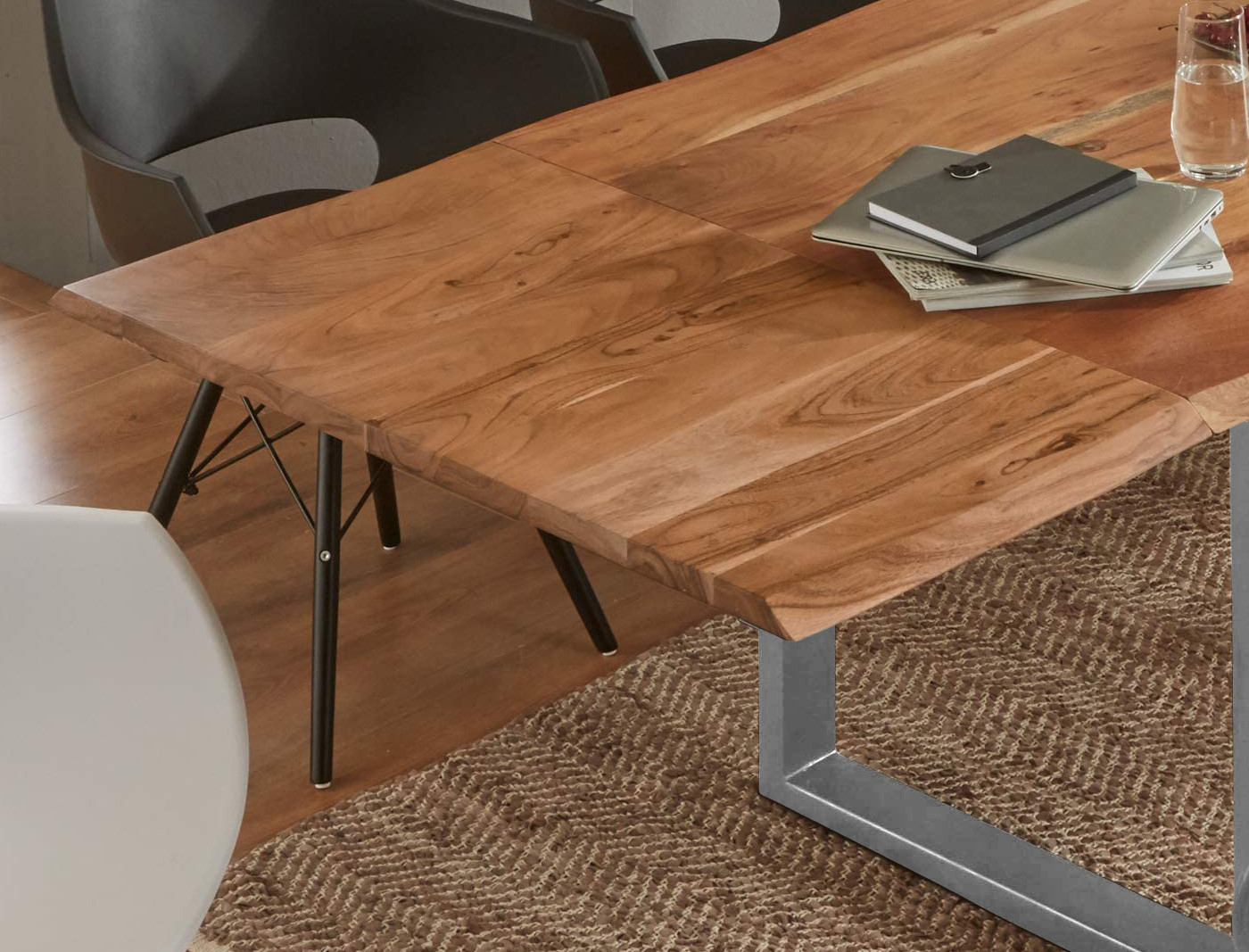 Esstisch Baumkante Akazie natur 160(260)x90 Ansteckplatten silber ADINA Esstisch Baumkante Akazie natur 160(260)x90 Ansteckplatten silber ADINA
