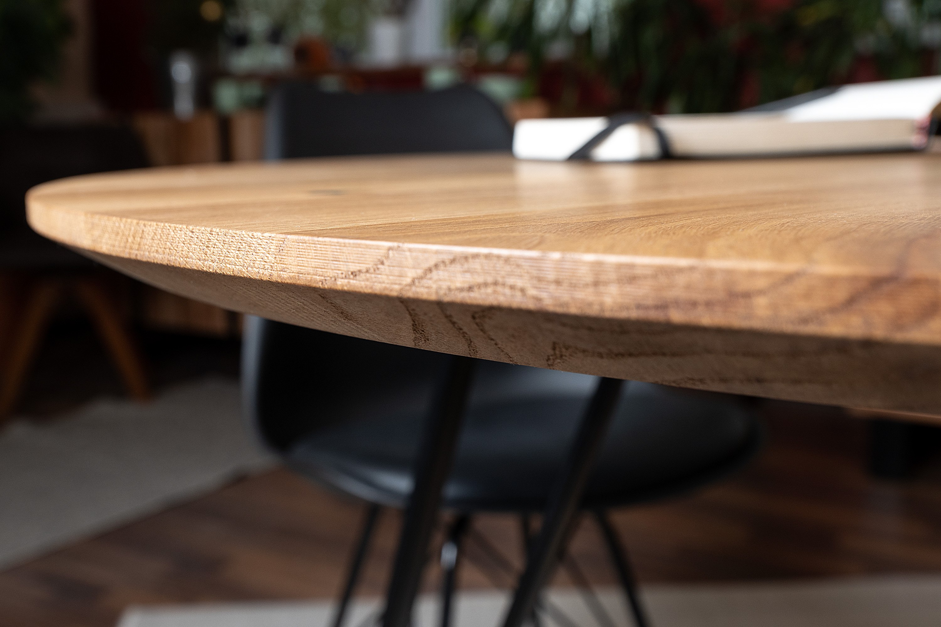  Runder Esszimmertisch massiv Eiche Schweizer Kante 100 cm Hairpin schwarz DREAM