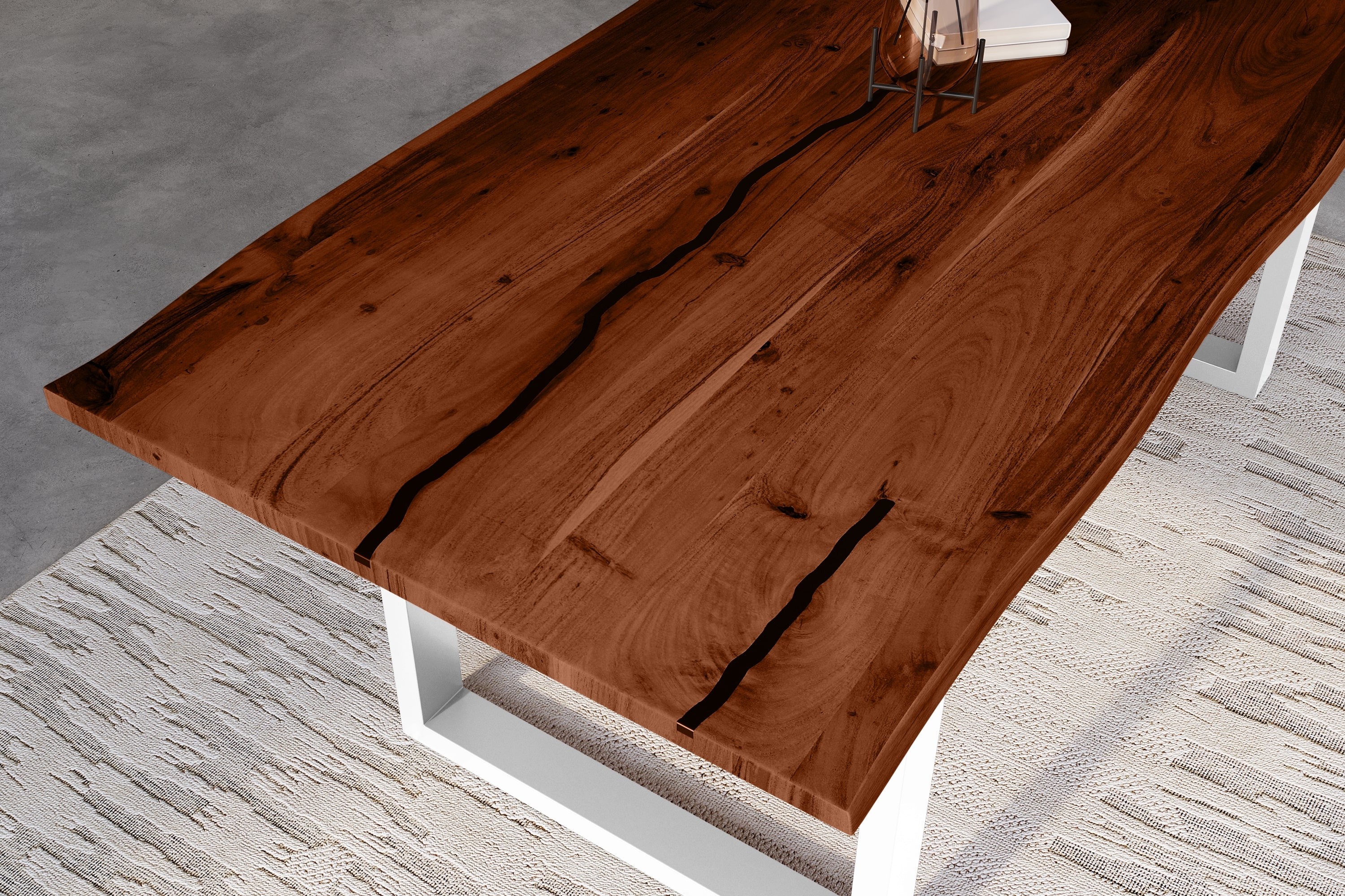 Baumkantentisch Akazie mit schwarzen Resin-Adern nussbaumfarben 200 x 100 cm U-Gestell weiß POLLY