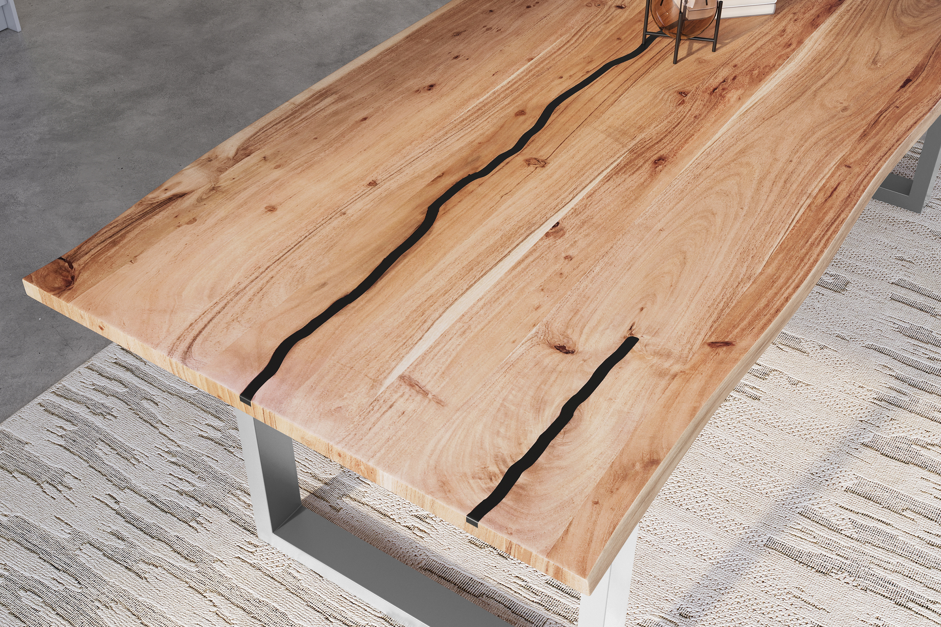Baumkantentisch Akazie mit schwarzen Resin-Adern naturfarben 260 x 100 cm U-Gestell silber POLLY