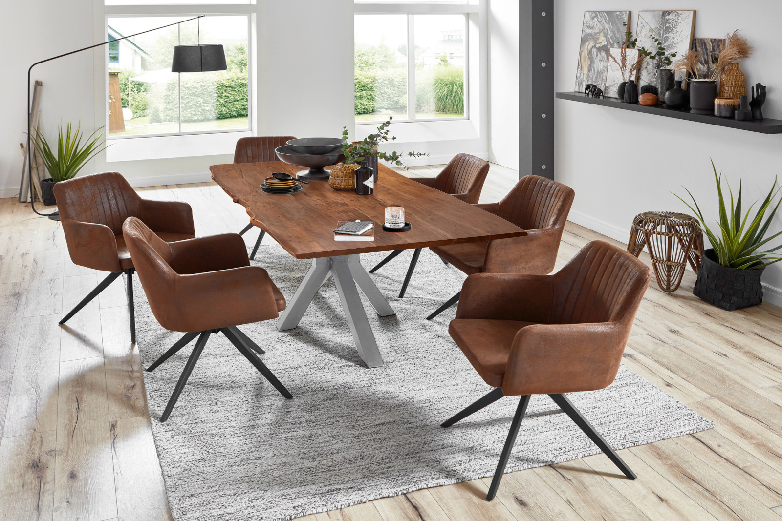 Esstisch Baumkante massiv Akazie nussbaum 140 cm Spider-Gestell silber QUINCY