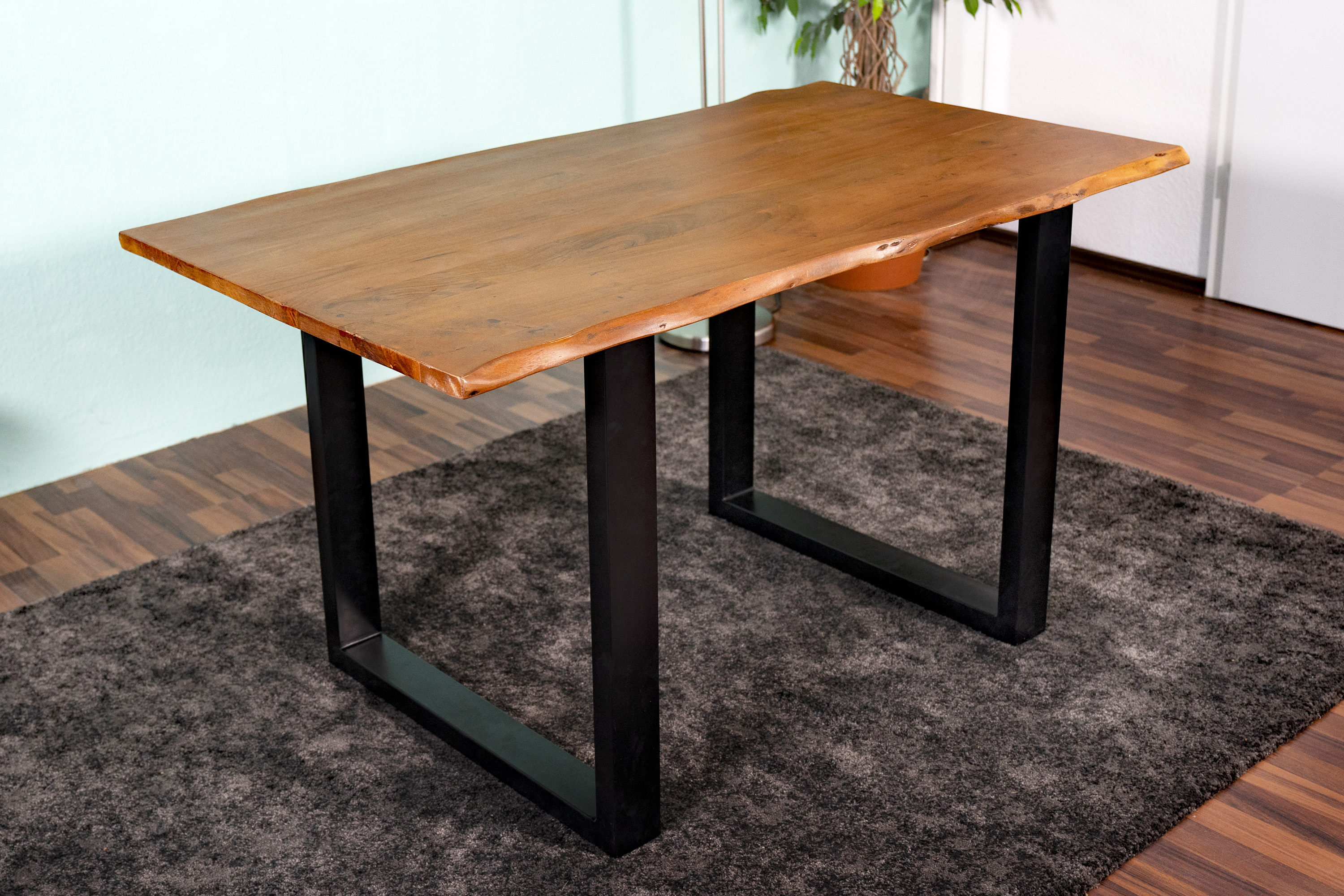 Esstisch Baumkante massiv Akazie nussbaum 120 x 80 schwarz QUINN Esstisch Baumkante massiv Akazie nussbaum 120 x 80 schwarz QUINN