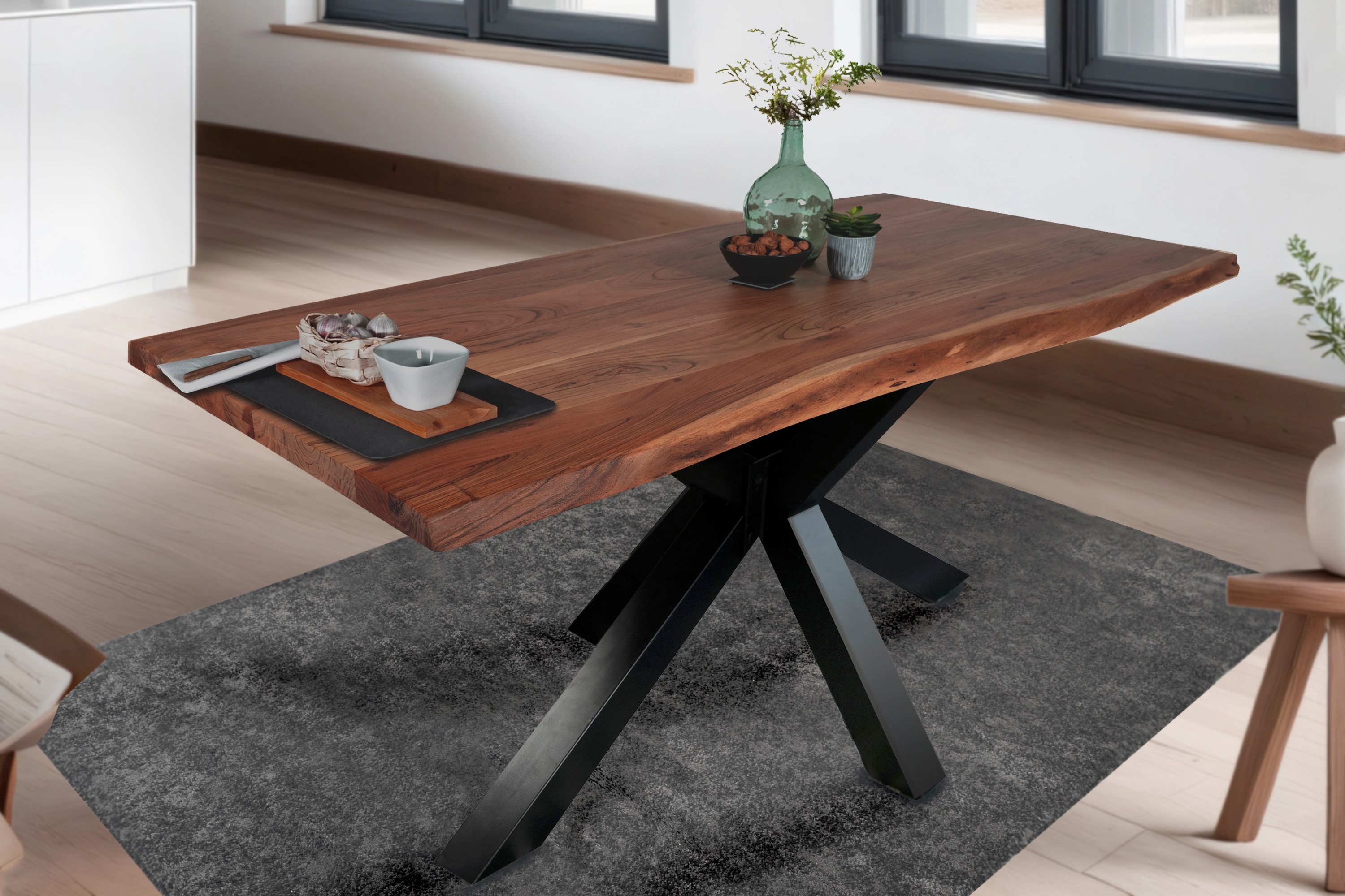 Esstisch Baumkante massiv Akazie Nussbaum 280 x 100 Spider-Gestell schwarz TIM