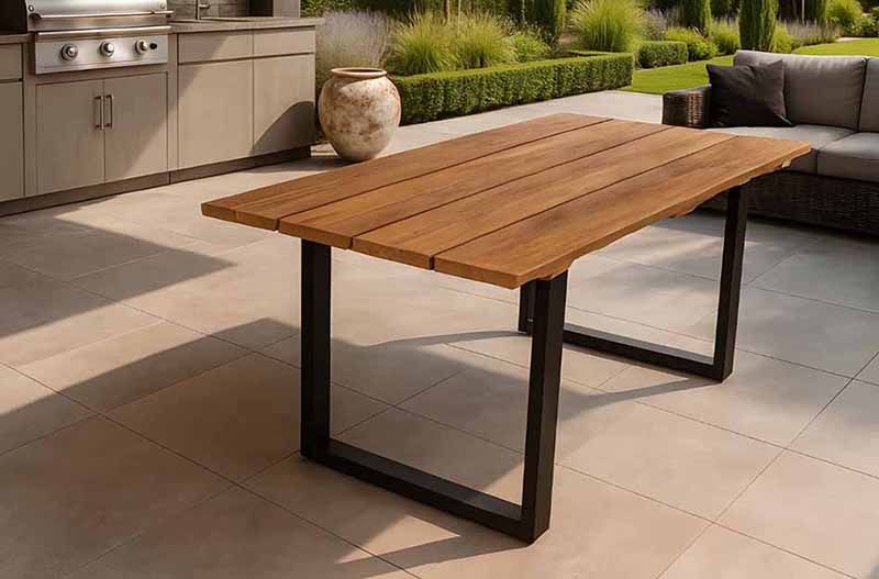 Gartentisch mit metallgestell