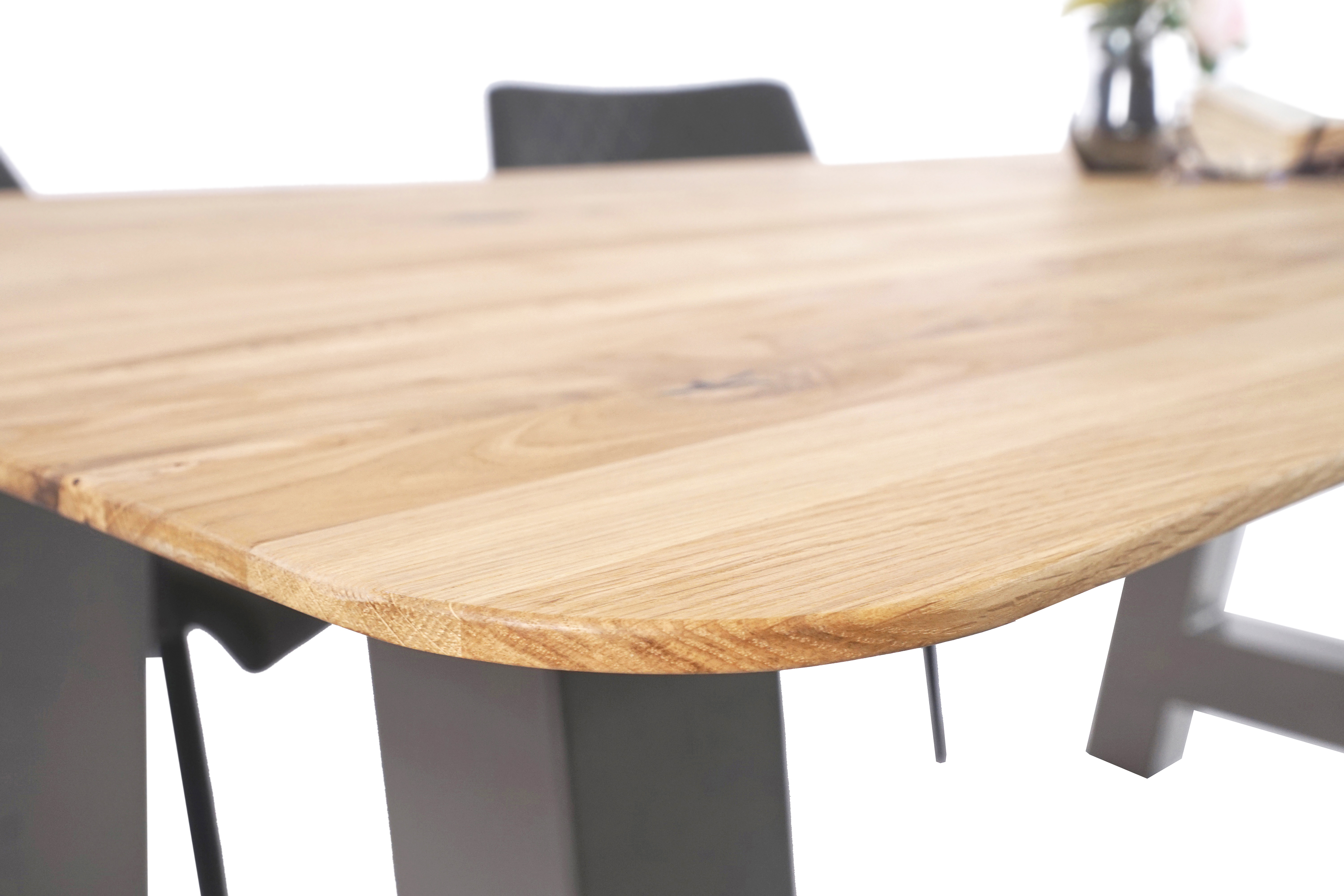 Esszimmertisch Schweizer Kante rund massiv & geölt Eiche 160x85 schwarz A-Gestell Lotte